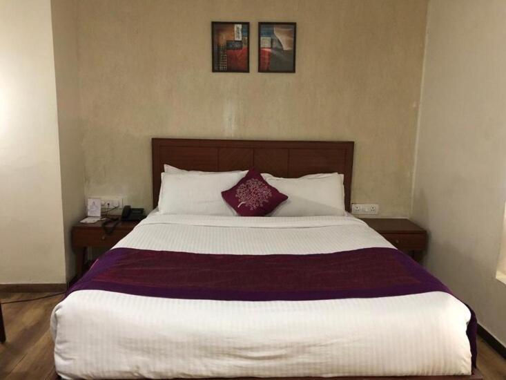 Hotel A1 Jalandhar Esterno foto